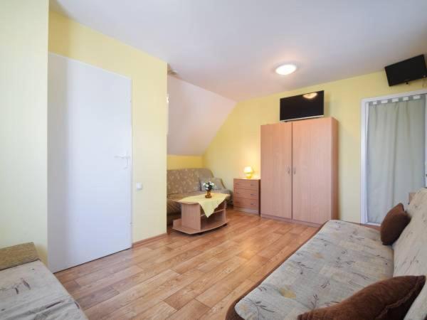 Zolty Domek Apartman Dźwirzyno Kültér fotó