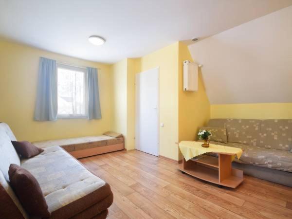 Zolty Domek Apartman Dźwirzyno Kültér fotó
